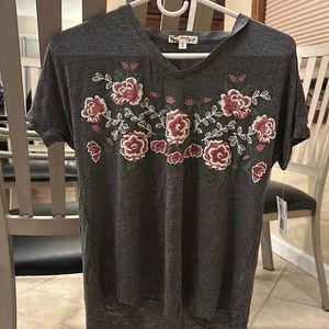 Size small flowy t-shirt with flowers. Brand new with tags.